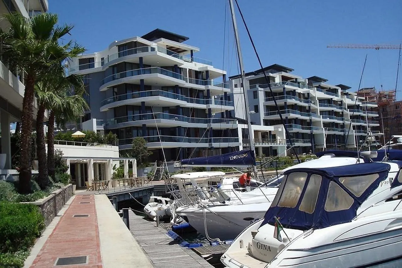 Pinemore Waterfront Apartments ケープタウン