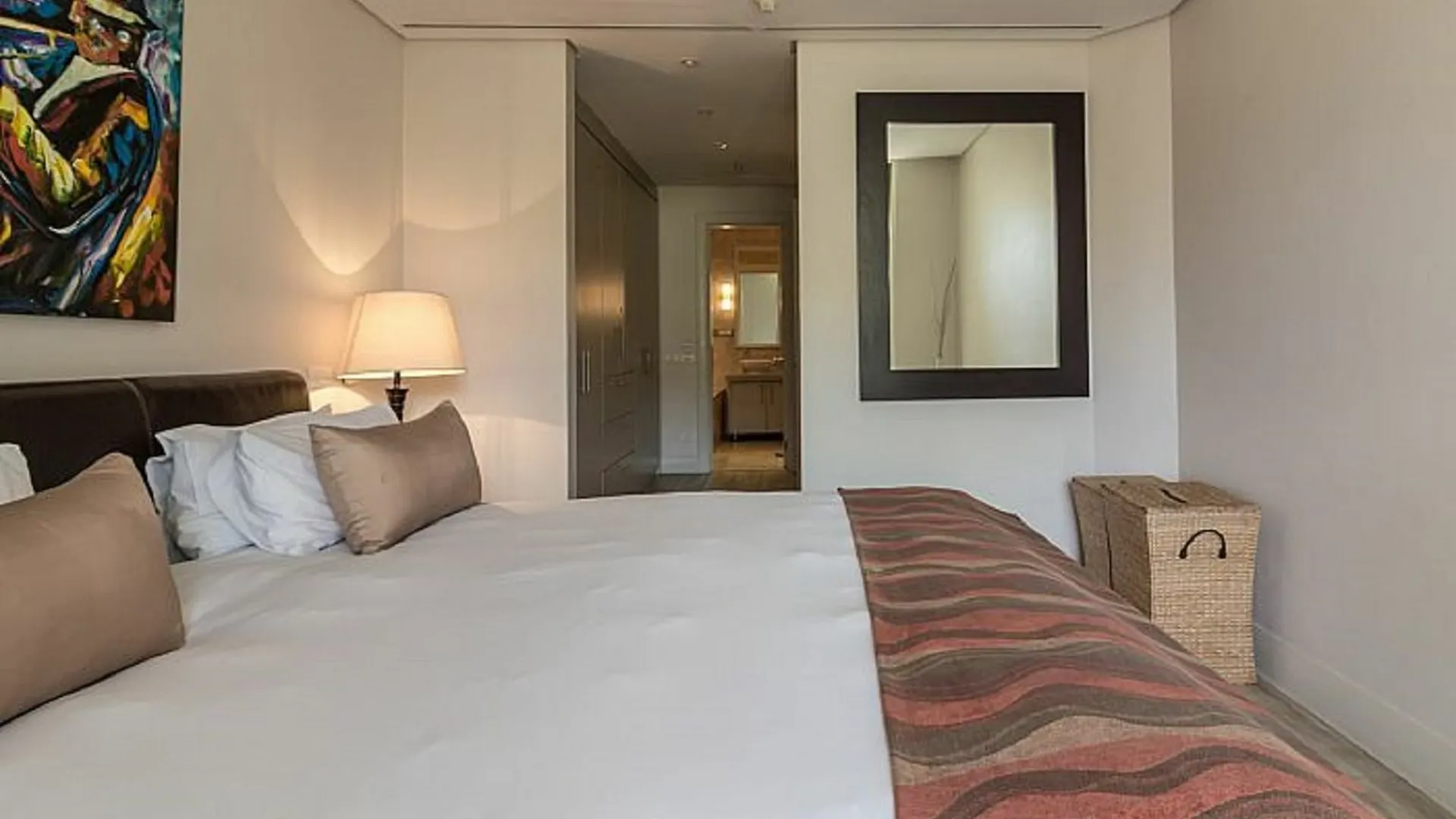 Pinemore Waterfront Apartments ケープタウン